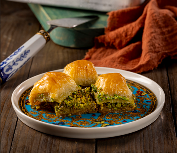 ÖZEL KARE BAKLAVA