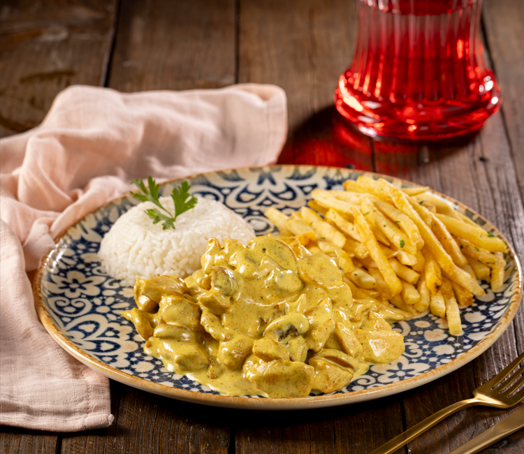 KÖRİLİ MANTARLI TAVUK (Pilav ve Patates Cips İle Birlikte)