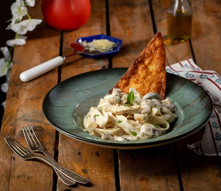 FETTUCİNE ALFREDO