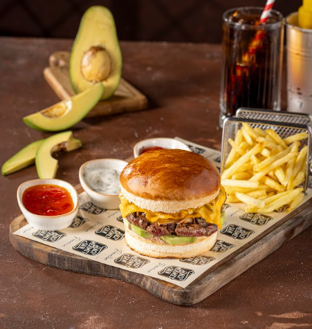 AVOKADOLU DANA LOKUM BURGER